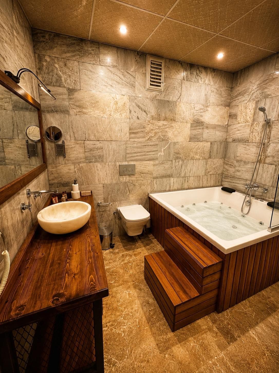 King Room with Jacuzzi 2